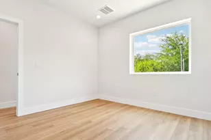 106 W Fawnridge Dr, Austin, TX 78753 - Photo 16