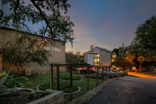 620 S 1st St, Austin, TX 78704 - Photo 2