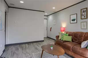 620 S 1st St, Austin, TX 78704 - Photo 6