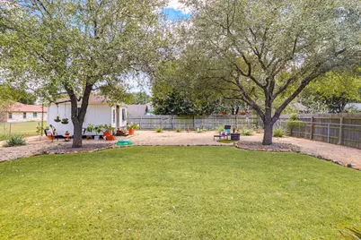 1510 Shadow Walk, Lockhart, TX 78644 - Photo 20