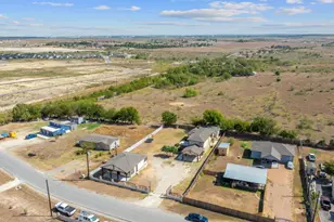 169 Ridgetop Rd, Buda, TX 78610 - Photo 40