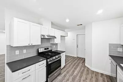 5812 Kayview Drive, Austin, TX 78749 - Photo 10