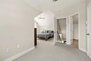 1011 E 38th 1/2 St, Austin, TX 78751 - Photo 22