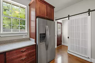 1011 E 38th 1/2 St, Austin, TX 78751 - Photo 14