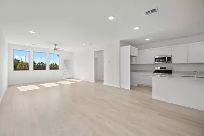 205 Hornet Street, Elgin, TX 78621 - Photo 4