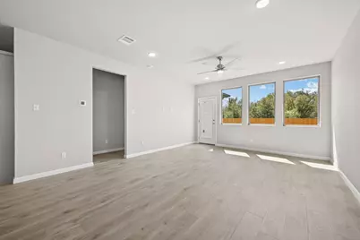 205 Hornet Street, Elgin, TX 78621 - Photo 10