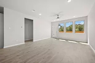 205 Hornet St, Elgin, TX 78621 - Photo 10