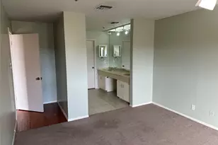 40 N Interstate 35 S, Austin, TX 78701 - Photo 12