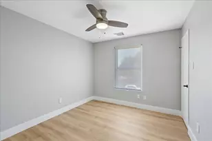 3107 E 13th St, Austin, TX 78702 - Photo 18