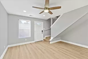 3107 E 13th St, Austin, TX 78702 - Photo 6