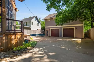 515 E 49th St, Austin, TX 78751 - Photo 36