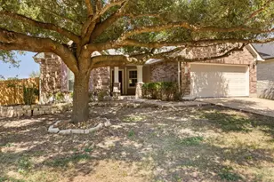 880 Bottle Brush Dr, Kyle, TX 78640 - Photo 2