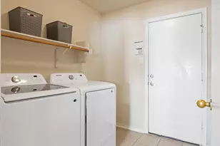 880 Bottle Brush Dr, Kyle, TX 78640 - Photo 14