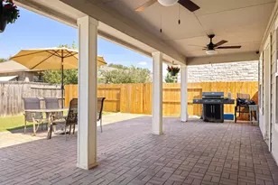 880 Bottle Brush Dr, Kyle, TX 78640 - Photo 32