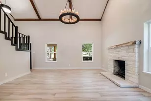 146 Hillside Dr, Fredericksburg, TX 78624 - Photo 6