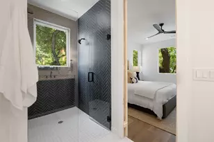 1800 Singleton Ave, Austin, TX 78702 - Photo 18