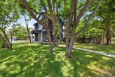 1800 Singleton Avenue, Austin, TX 78702 - Photo 2