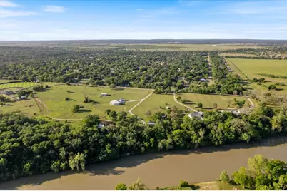 1218 Lovers Lane, Bastrop, TX 78602 - Photo 10