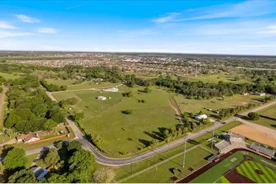 1218 Lovers Lane, Bastrop, TX 78602 - Photo 2
