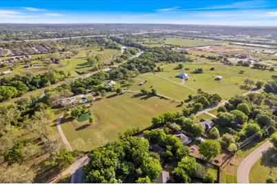 1218 Lovers Lane, Bastrop, TX 78602 - Photo 16