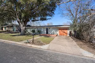 4900 Eastdale Dr, Austin, TX 78723 - Photo 2