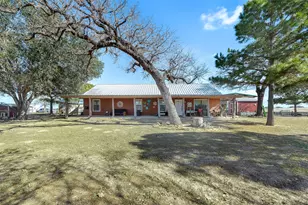 7393 N State Hwy 80, Nixon, TX 78140 - Photo 16