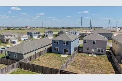 205 Waterbuck Loop, Hutto, TX 78634 - Photo 4