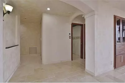 40 N Interstate 35 #12C2, Austin, TX 78701 - Photo 4