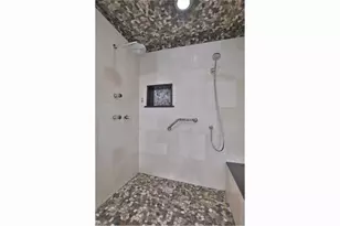 40 N Interstate 35, Austin, TX 78701 - Photo 14