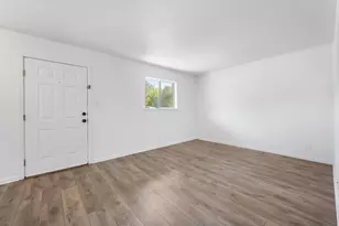 806 E 13th St, Georgetown, TX 78626 - Photo 6