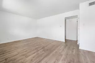 806 E 13th St, Georgetown, TX 78626 - Photo 8