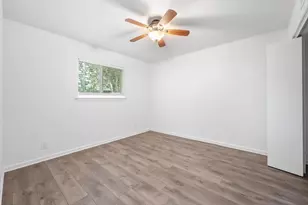 806 E 13th St, Georgetown, TX 78626 - Photo 24