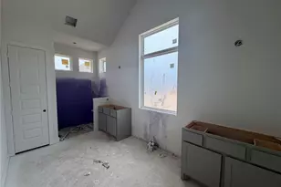 121 Clancy Dr, Liberty Hill, TX 78642 - Photo 10
