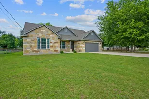 130 Koele Ct, Bastrop, TX 78602 - Photo 4