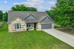 130 Koele Ct, Bastrop, TX 78602 - Photo 6