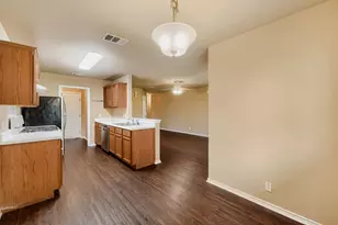 196 Goddard Dr, Kyle, TX 78640 - Photo 10