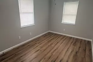 703 San Saba St, Lockhart, TX 78644 - Photo 10