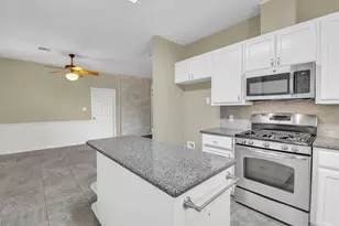 3016 Tradewind Dr, Spicewood, TX 78669 - Photo 10