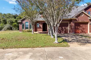 539 Colovista Pkwy, Bastrop, TX 78602 - Photo 2