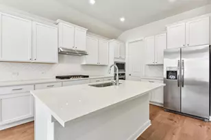 212 Royal Fern Rd, Hutto, TX 78634 - Photo 10