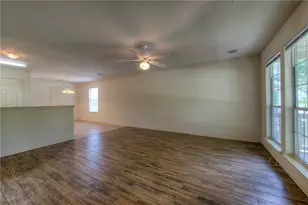 411 Haupt, Kyle, TX 78640 - Photo 4