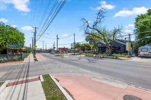 2804 Breeze Terrace, Austin, TX 78722 - Photo 22