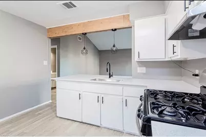 4900 E Stassney Lane, Austin, TX 78744 - Photo 6