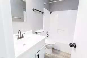4900 E Stassney Ln, Austin, TX 78744 - Photo 8