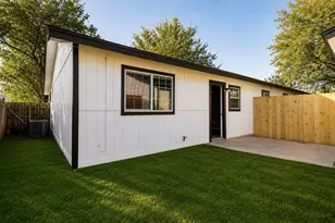 4900 E Stassney Ln, Austin, TX 78744 - Photo 14