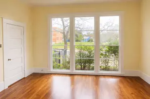 307 Burleson St, Smithville, TX 78957 - Photo 6