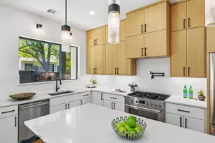 2303 Westworth Cir, Austin, TX 78704 - Photo 8