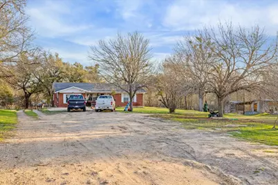 4975 E Highway 71 Highway E, Del Valle, TX 78617 - Photo 2
