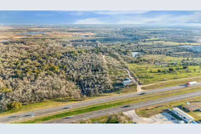 4975 E Highway 71 Highway E, Del Valle, TX 78617 - Photo 14