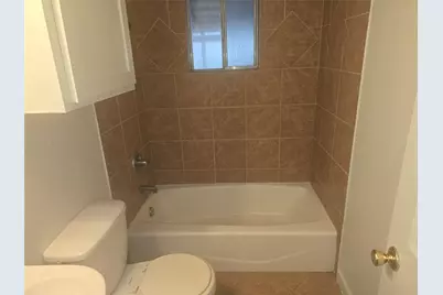 804 Lexington Street, Taylor, TX 76574 - Photo 4